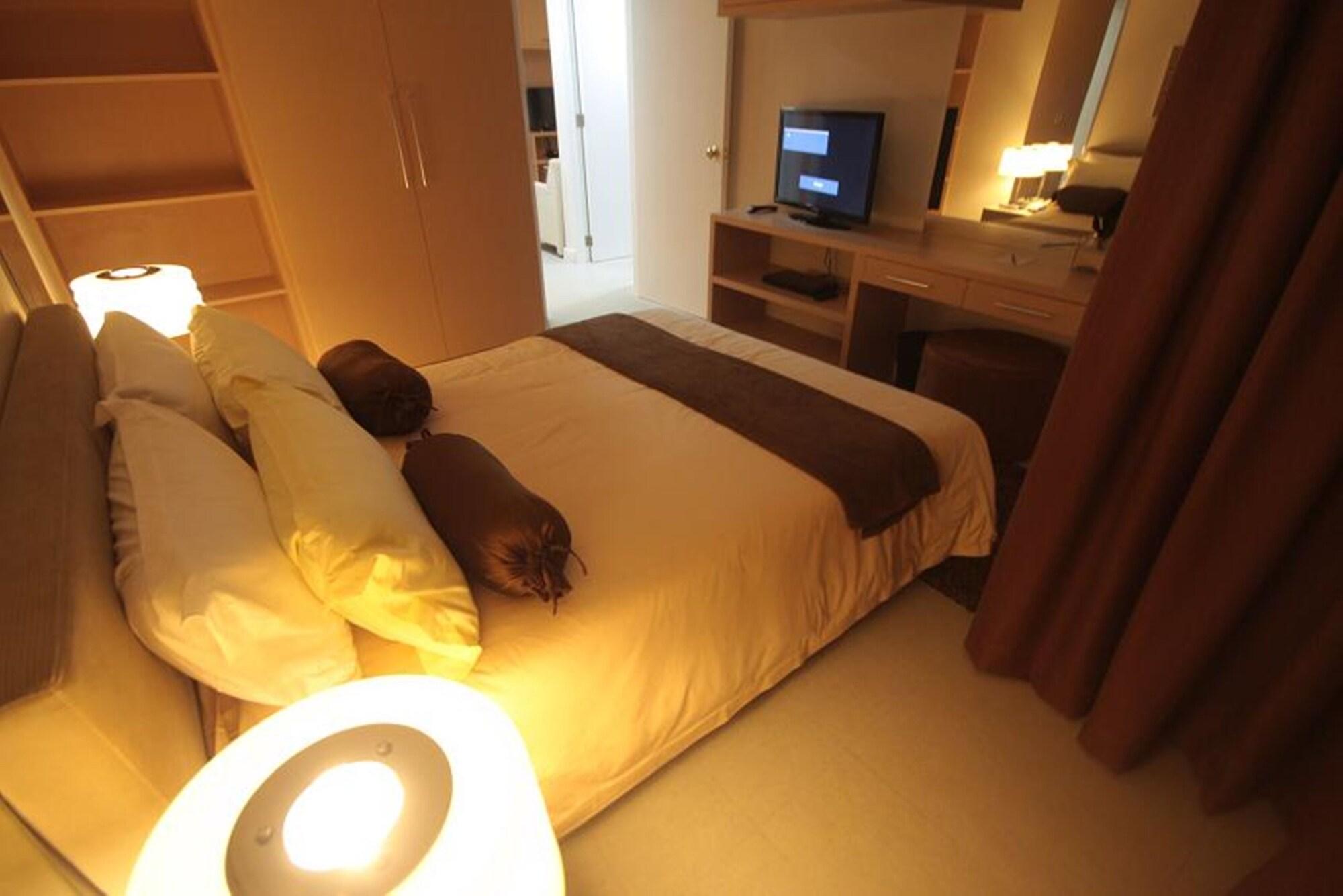 Bsa Twin Towers Aparthotel Mandaluyong ภายนอก รูปภาพ
