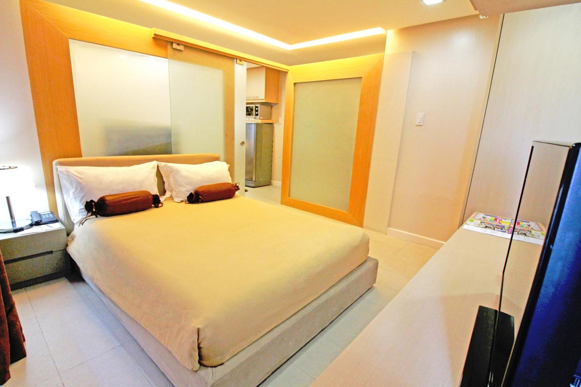 Bsa Twin Towers Aparthotel Mandaluyong ภายนอก รูปภาพ