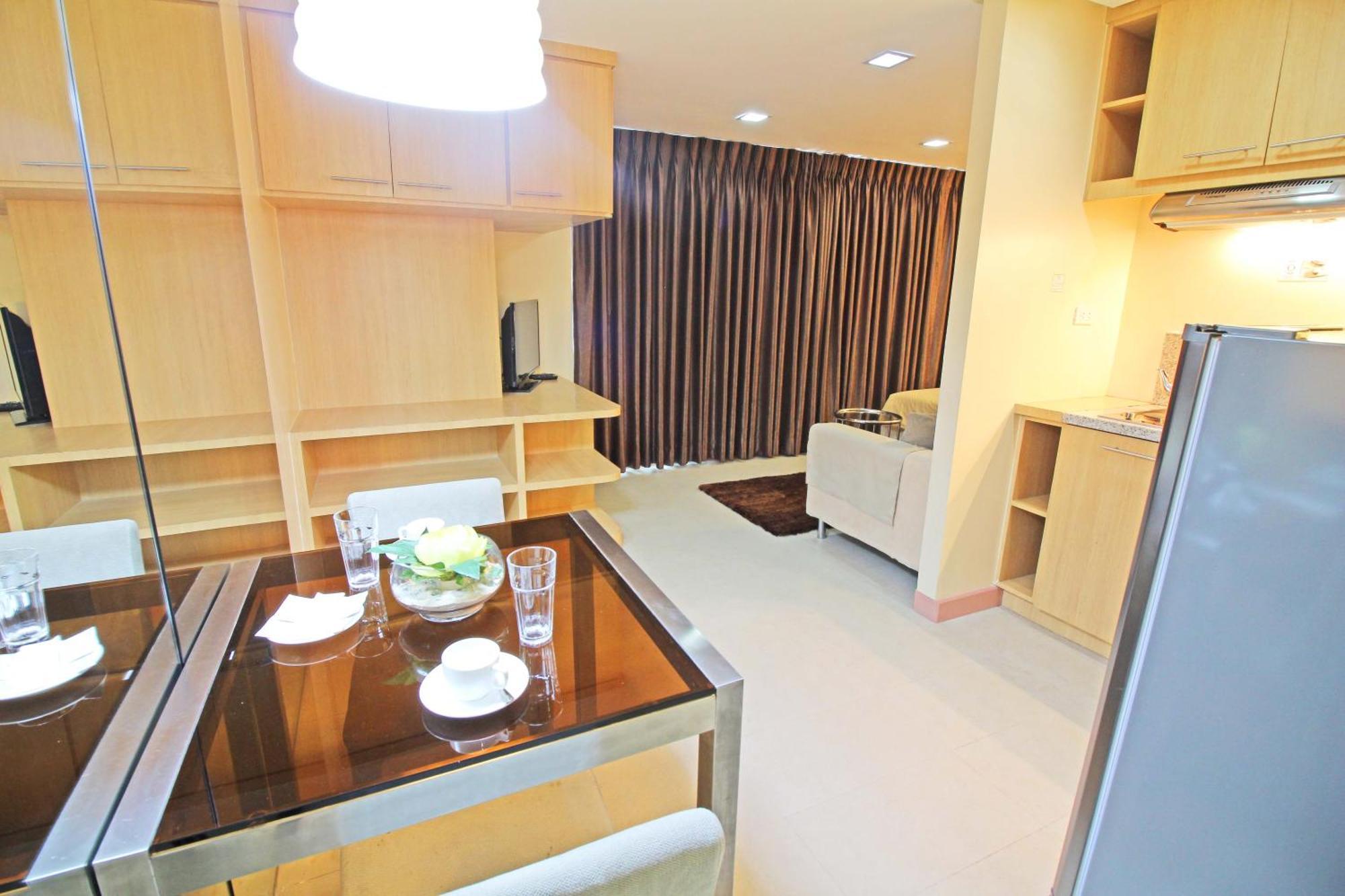 Bsa Twin Towers Aparthotel Mandaluyong ภายนอก รูปภาพ