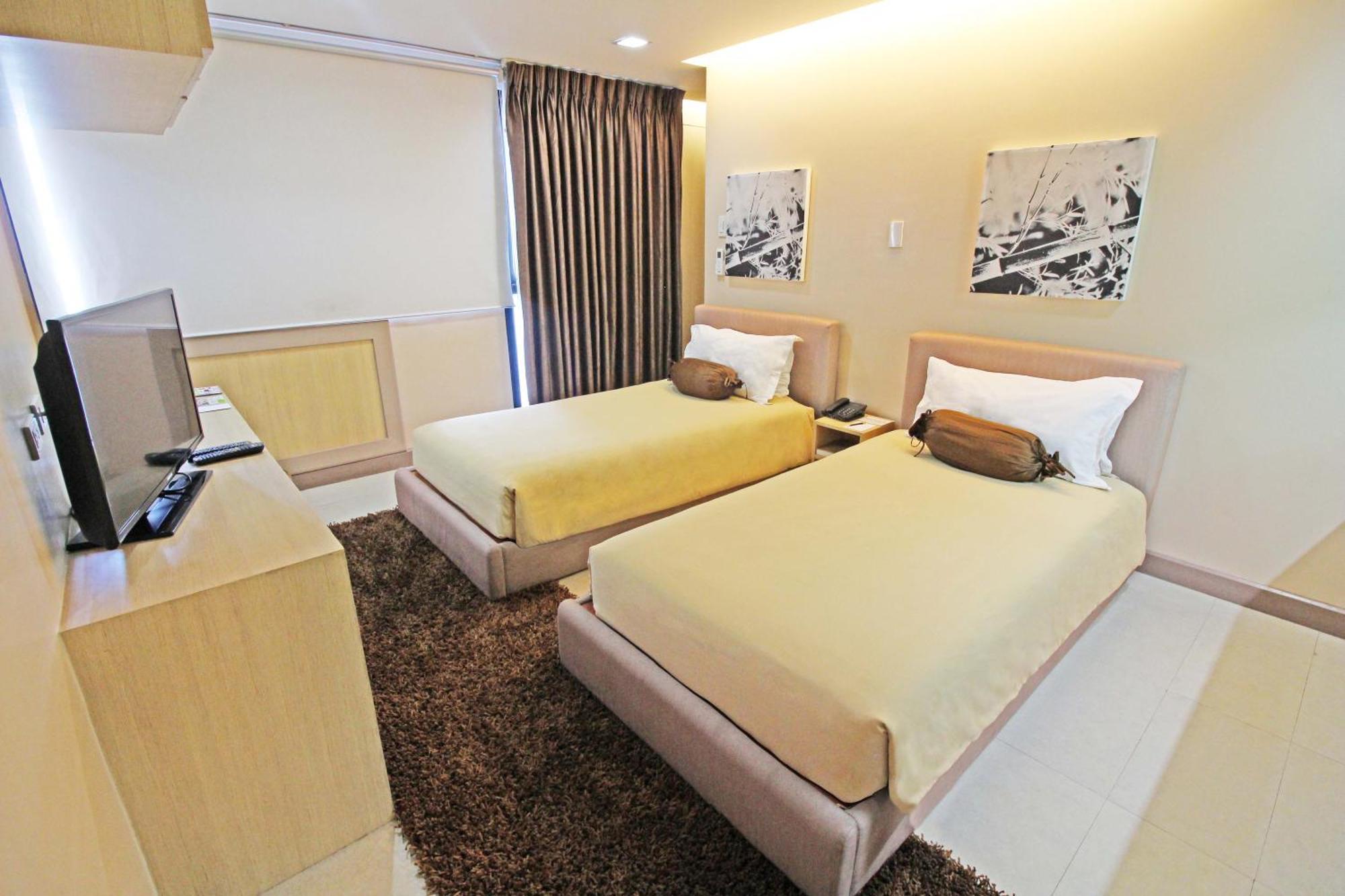 Bsa Twin Towers Aparthotel Mandaluyong ภายนอก รูปภาพ