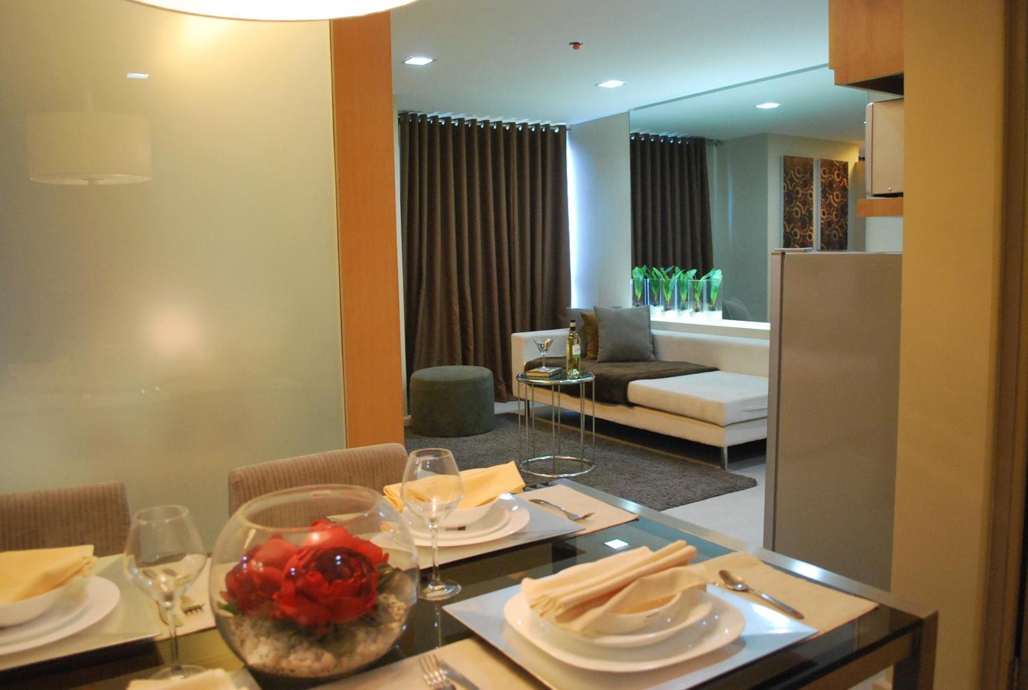 Bsa Twin Towers Aparthotel Mandaluyong ภายนอก รูปภาพ