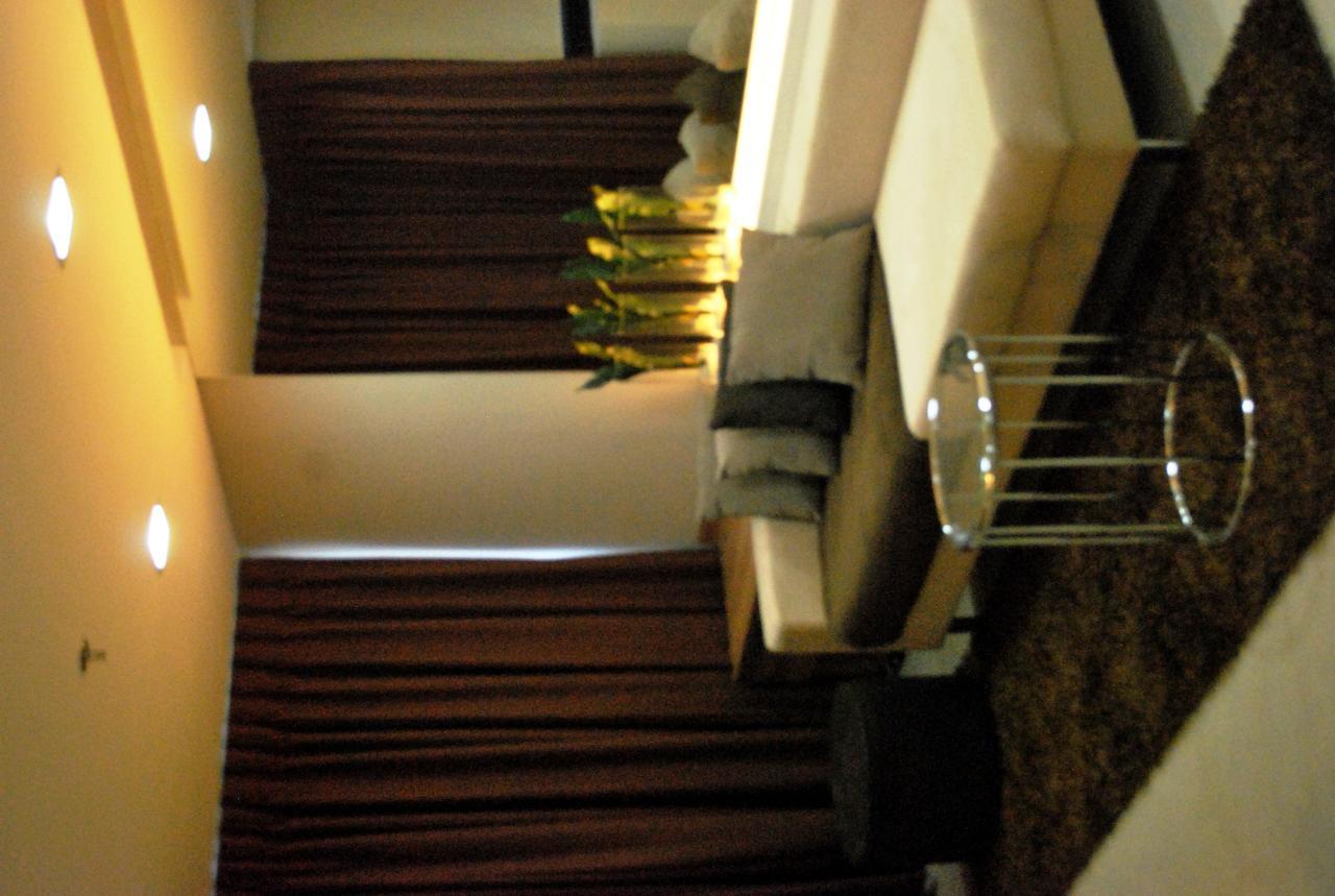 Bsa Twin Towers Aparthotel Mandaluyong ภายนอก รูปภาพ